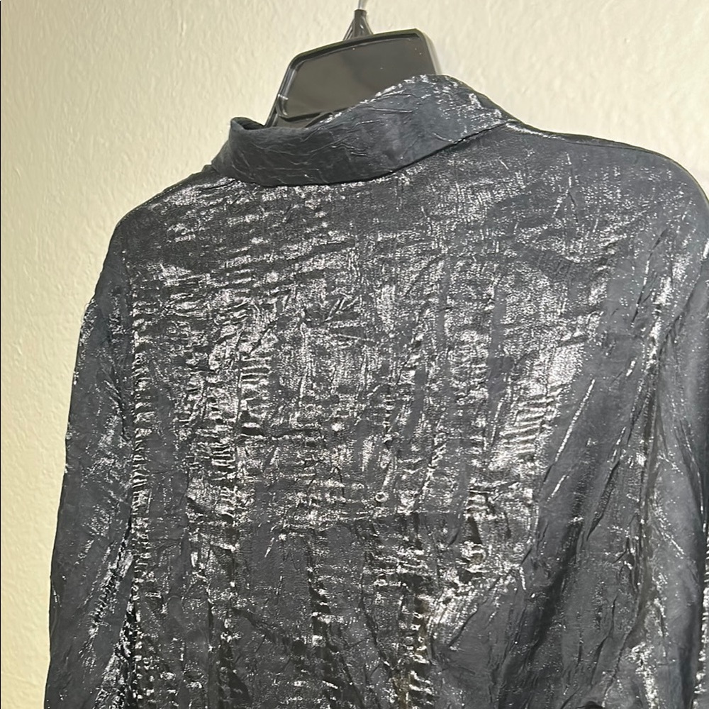 Black Textured Button-Up Shirt - Picture 7 of 7